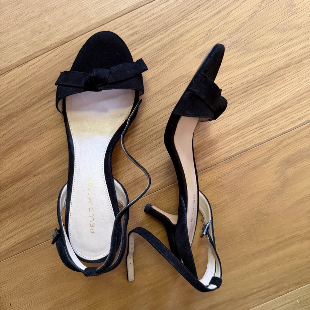 Pelle Moda Black Women's Heels